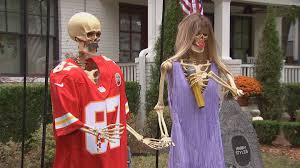 Taylor Swift Halloween skeleton gets stolen in a front yarn in Minneapolis. (Photo: WSOC TV)