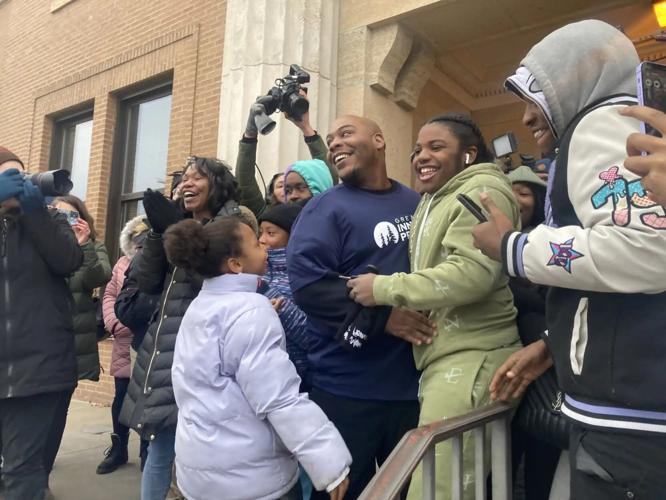 Marvin Haynes' release was met with cheers as he also reunited with his loved ones. (Photo: Mankato Free Press)
