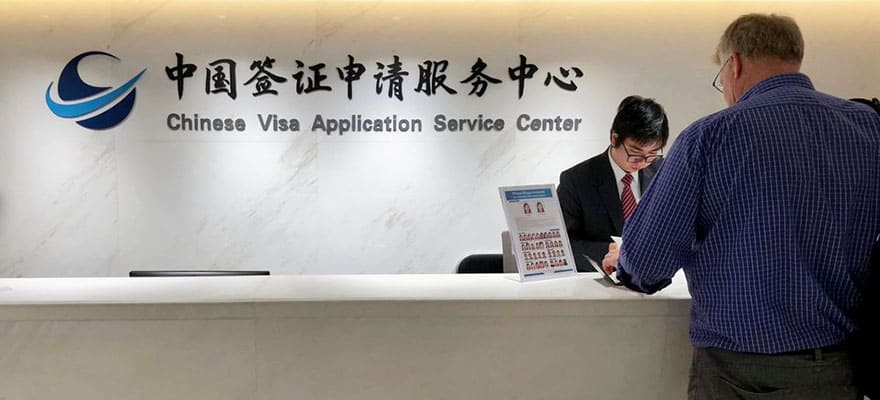 Applications of Chinese tourist visa applications for US citizens are announced to be simplified to boost the country's tourism and economic growth. (Photo: Chengdu Expat)