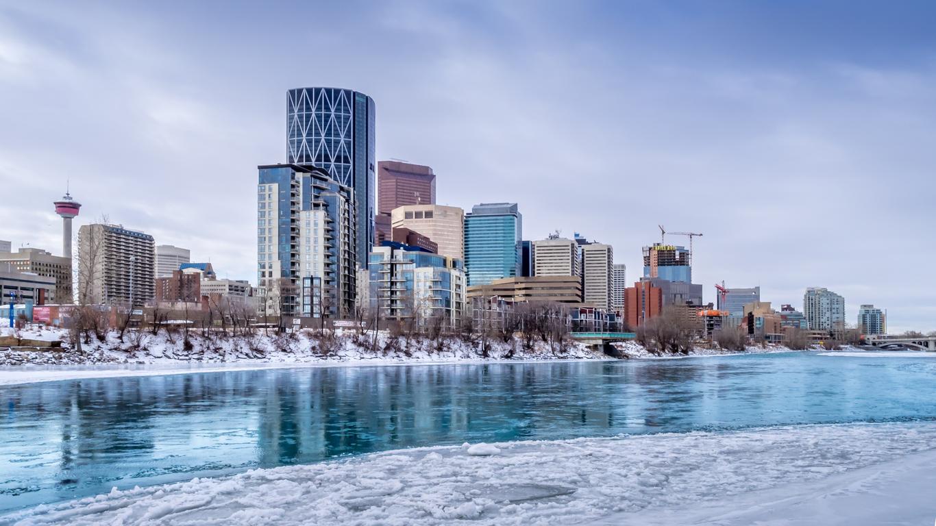 The things you need to know when making plans of living in Calgary. (Photo: KAYAK)