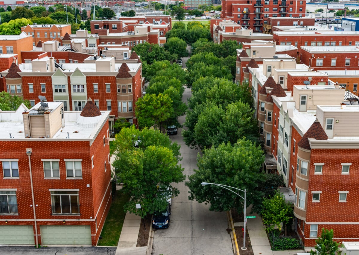 Check out these dangerous Chicago neighborhoods. (Photo: Redfin)